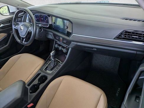 Used 2019 Volkswagen Jetta SEL w/ Cold Weather Package FWD image 20