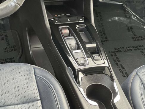 Used 2023 Chevrolet Bolt EUV Premier w/ Sun & Sound Package FWD image 5