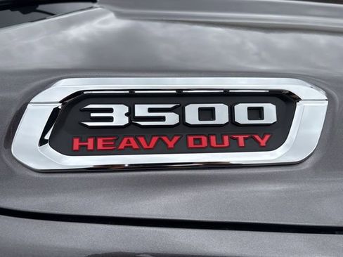 New 2026 RAM 3500 Big Horn AWD/4WD image 17