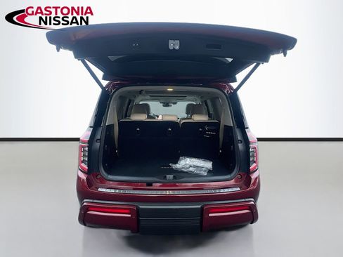 Used 2025 Nissan Armada Platinum w/ Convenience Package image 36