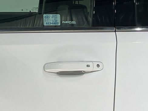 Used 2019 GMC Yukon XL SLT w/ Open Road Package image 17