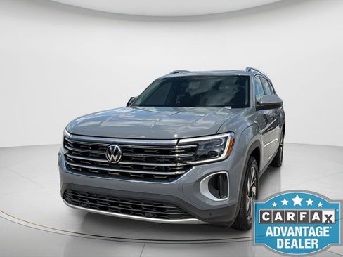 Certified 2025 Volkswagen Atlas SEL AWD/4WD image 2