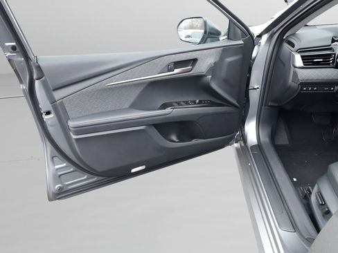 New 2026 Toyota Camry XLE w/ Premium Package AWD/4WD image 7