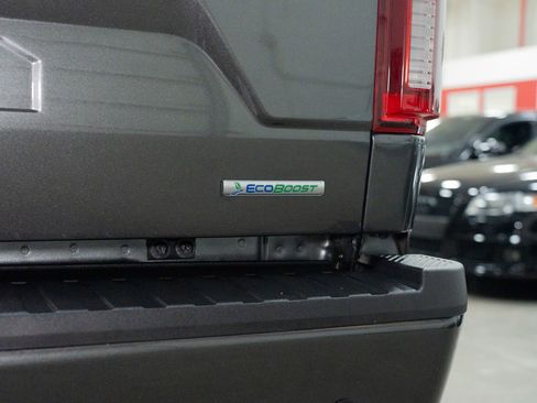 Used 2019 Ford F150 Lariat w/ Equipment Group 502A Luxury image 9