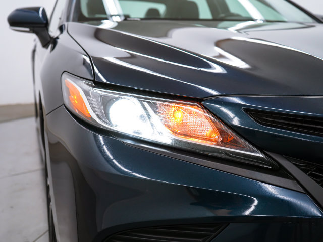 Used 2020 Toyota Camry SE w/ Convenience Package FWD image 44