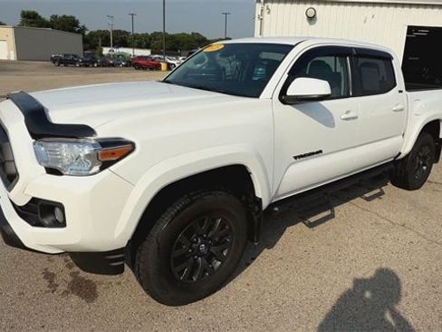 Used 2023 Toyota Tacoma SR image 35