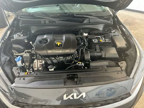Certified 2024 Kia Forte LXS w/ LXS Technology Package FWD image 19