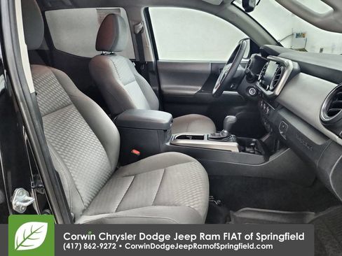 Used 2021 Toyota Tacoma SR5 RWD image 31