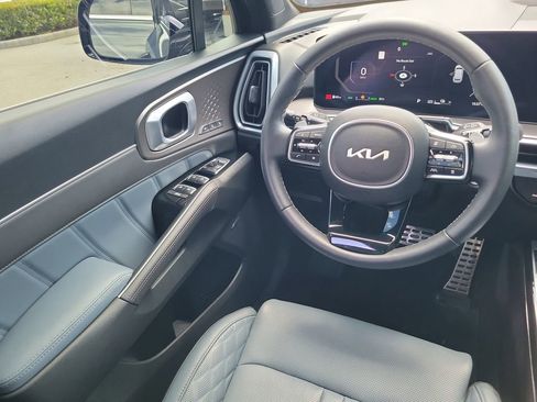 Used 2025 Kia Sorento SX Prestige AWD/4WD image 20