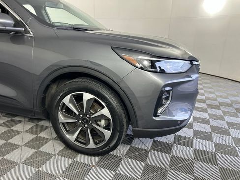 Used 2023 Ford Escape Platinum AWD/4WD image 4
