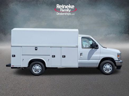 New 2026 Ford E-350 and Econoline 350 Super Duty w/ Power Equipment Group RWD image 4