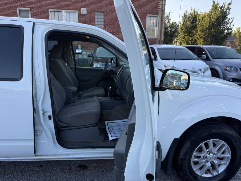 Used 2017 Nissan Frontier SV w/ SV Value Truck Package RWD image 22