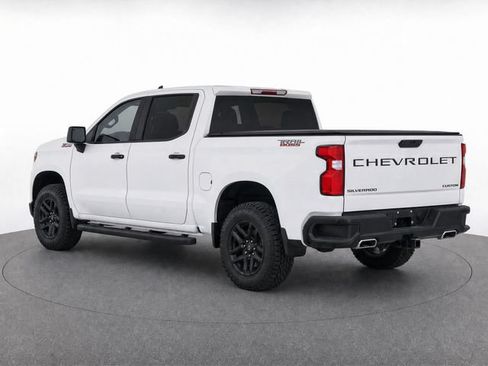 Used 2022 Chevrolet Silverado 1500 Custom Trail Boss w/ LPO, Dark Essentials Package AWD/4WD image 8