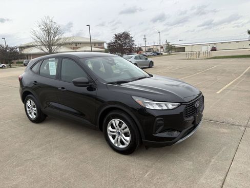 Used 2024 Ford Escape FWD image 2
