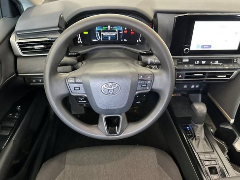 Used 2026 Toyota Camry LE FWD image 13