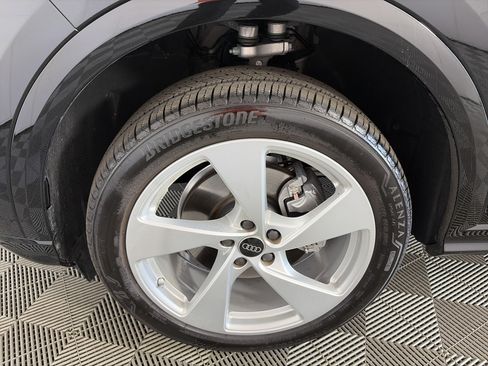 Certified 2025 Audi Q5 Premium Plus AWD/4WD image 13