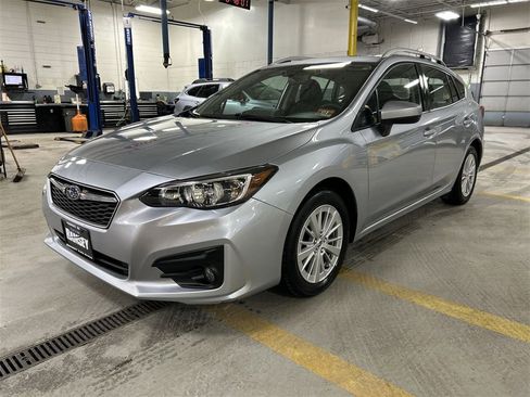Used 2017 Subaru Impreza 2.0i Premium image 4