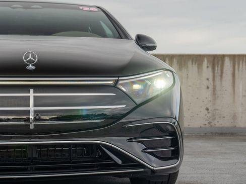 Used 2025 Mercedes-Benz EQS 450+ 4MATIC Sedan image 9