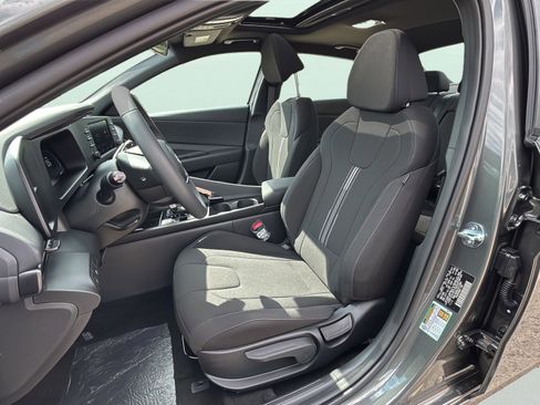 New 2026 Hyundai Elantra SEL Sport FWD image 20