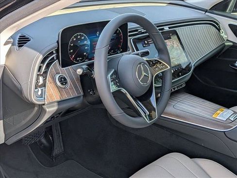 Used 2026 Mercedes-Benz E 350 Sedan image 3
