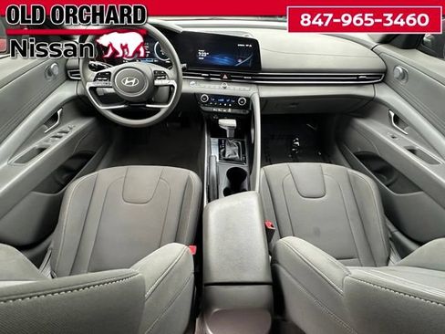 Used 2024 Hyundai Elantra SEL FWD image 13