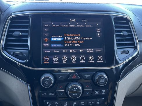 Used 2020 Jeep Grand Cherokee Overland image 10