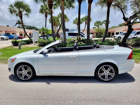 Used 2012 Volvo C70 T5 image 11