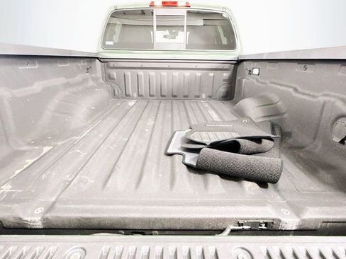 Used 2022 Nissan Frontier SV w/ Technology Package image 23