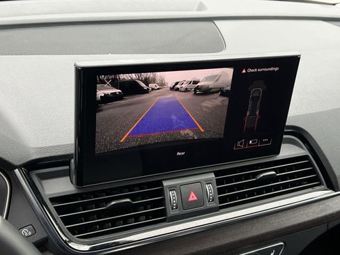 Used 2023 Audi Q5 2.0T Premium w/ Convenience Package image 17