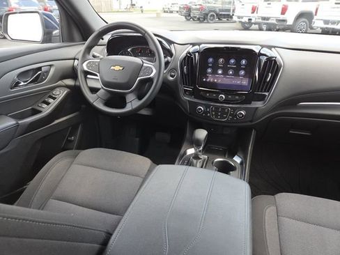 Certified 2023 Chevrolet Traverse LT FWD image 30