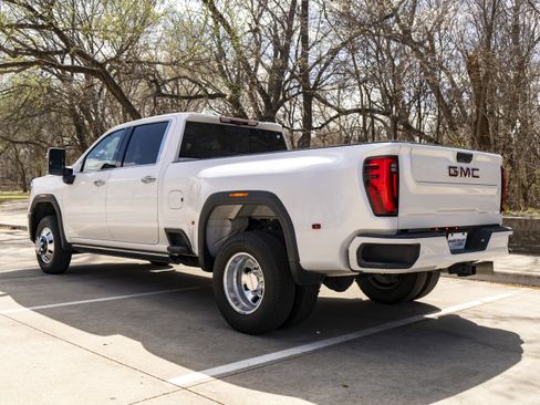 Used 2024 GMC Sierra 3500 Denali w/ Denali Reserve Package image 7