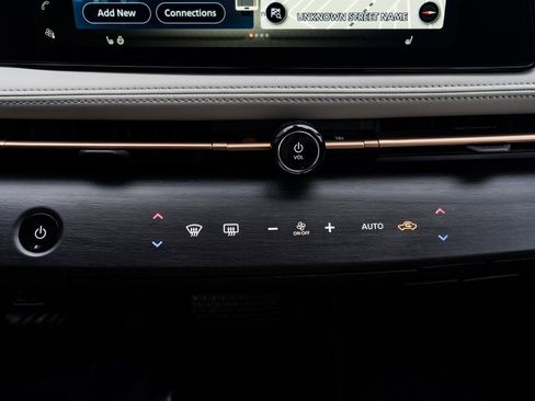 Certified 2024 Nissan Ariya AWD image 16