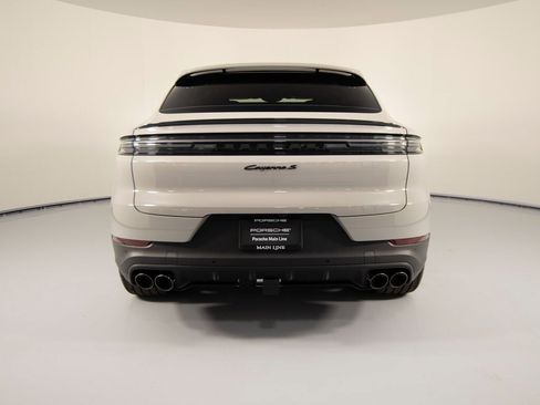 New 2026 Porsche Cayenne S image 6