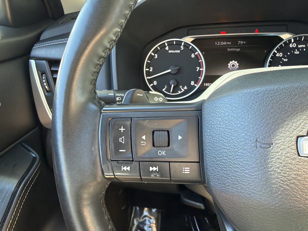 Used 2025 Nissan Rogue SV FWD image 29