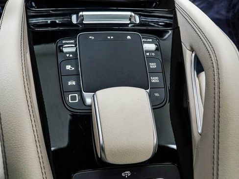 Used 2025 Mercedes-Benz GLS 450 4MATIC image 21