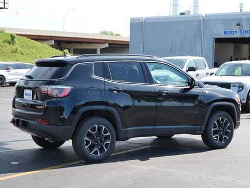 Used 2019 Jeep Compass Trailhawk w/ Popular Equipment Group AWD/4WD image 4