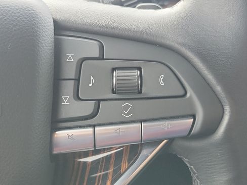 Used 2024 Cadillac Escalade Luxury w/ LPO, Floor Liner Package AWD/4WD image 24