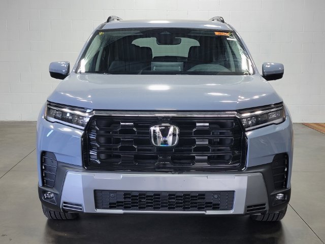 New 2026 Honda Pilot Touring image 3