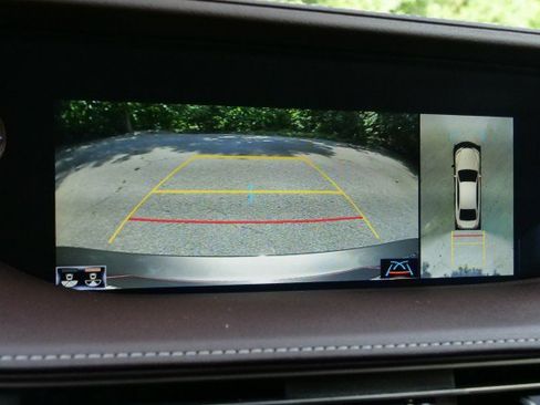 Used 2019 Lexus LS 500 w/ Luxury Package RWD image 16