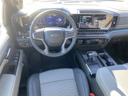 Used 2025 Chevrolet Silverado 1500 ZR2 w/ Technology Package image 16