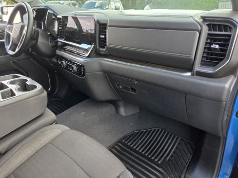 Used 2023 Chevrolet Silverado 1500 LT RWD image 17