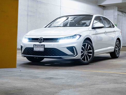 New 2026 Volkswagen Jetta SE image 1