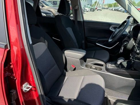 Used 2022 Kia Soul LX w/ Technology Package FWD image 13