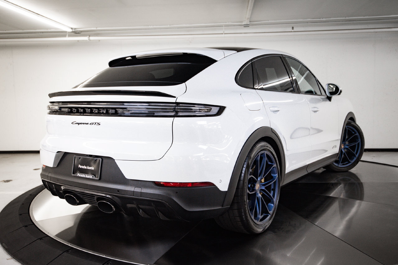 Certified 2026 Porsche Cayenne GTS AWD/4WD image 7