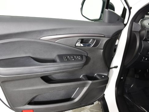 Used 2022 Honda Pilot Sport image 36