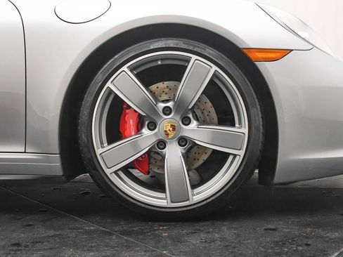 Used 2017 Porsche 911 Carrera S image 32