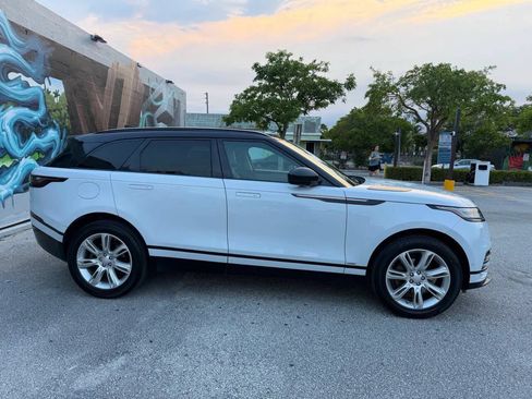 Used 2018 Land Rover Range Rover Velar R-Dynamic SE AWD/4WD image 6