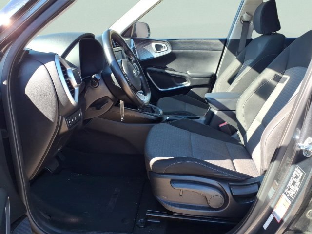 Used 2020 Kia Soul GT-Line FWD image 18
