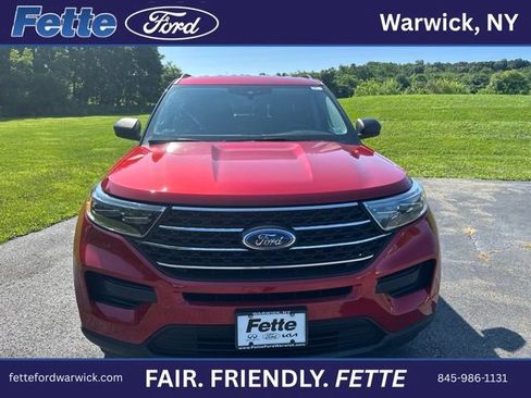 Certified 2022 Ford Explorer XLT w/ Class IV Trailer Tow Package AWD/4WD image 3