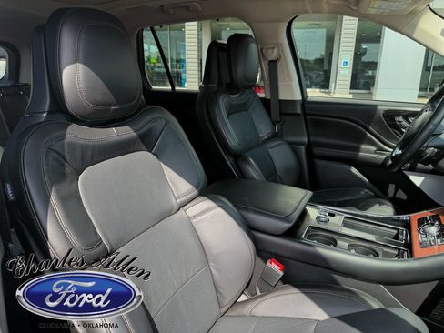 Used 2024 Lincoln Aviator Reserve w/ Equipment Group 201A AWD/4WD image 13
